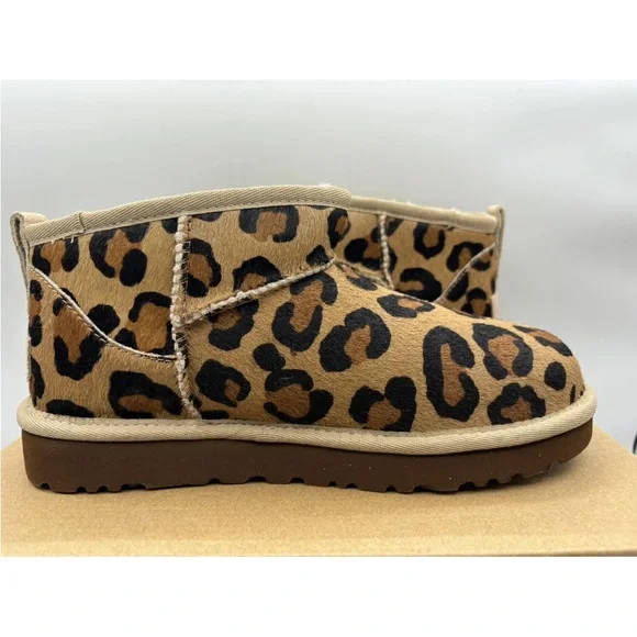 UGG Classic Ultra Mini Boot Leopard Print Women's Size 9 NWOB - Picture 3 of 5